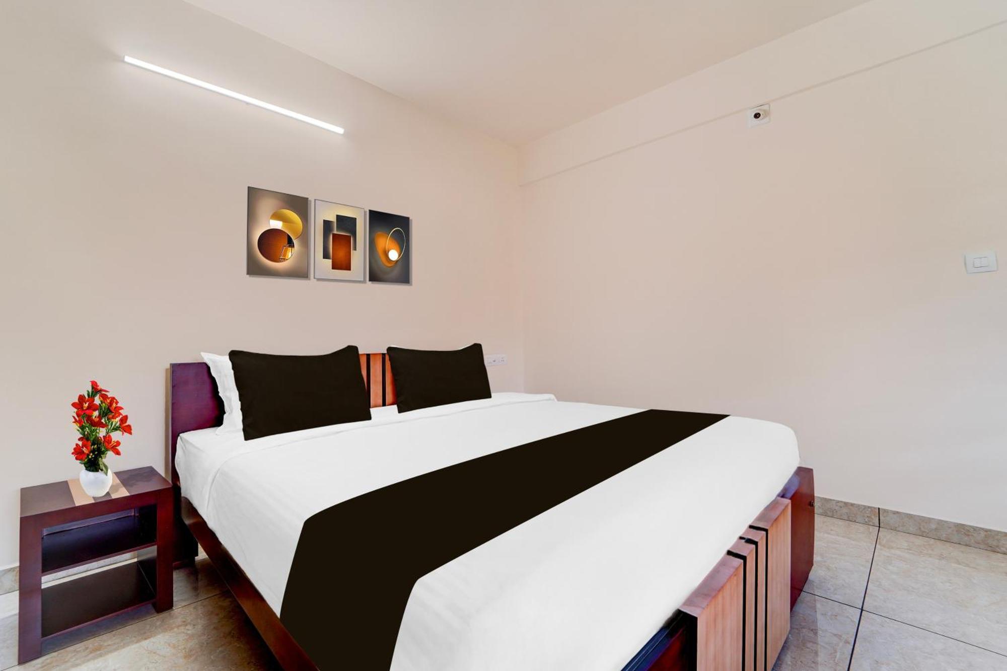 Hotel Super Townhouse Kalady Near Airport *