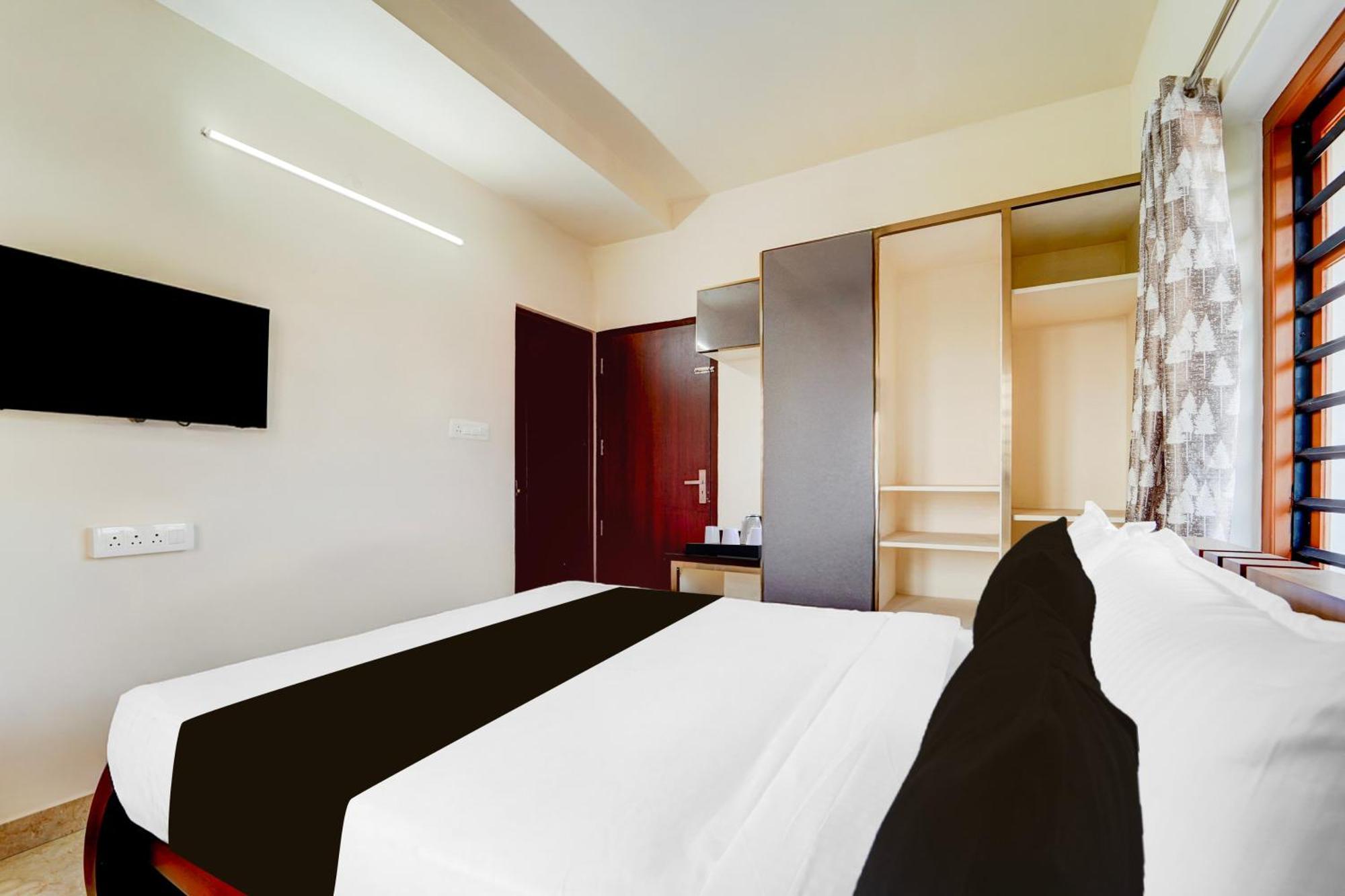 Hotel Super Townhouse Kalady Near Airport Kochi
