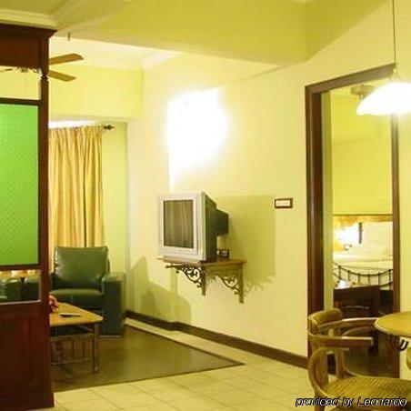 Hotel Travancore Court