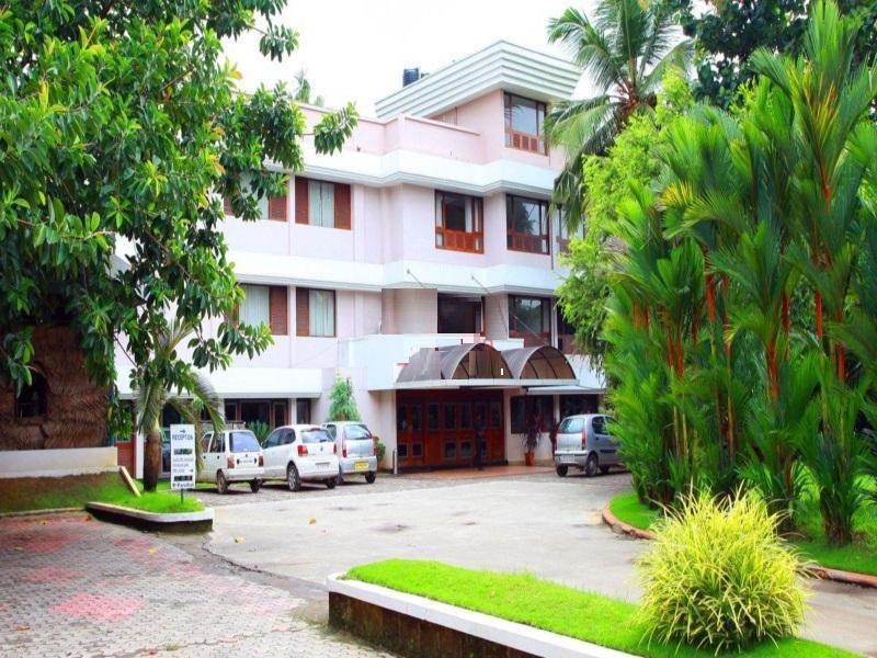 Hotel Highway Garden 3*