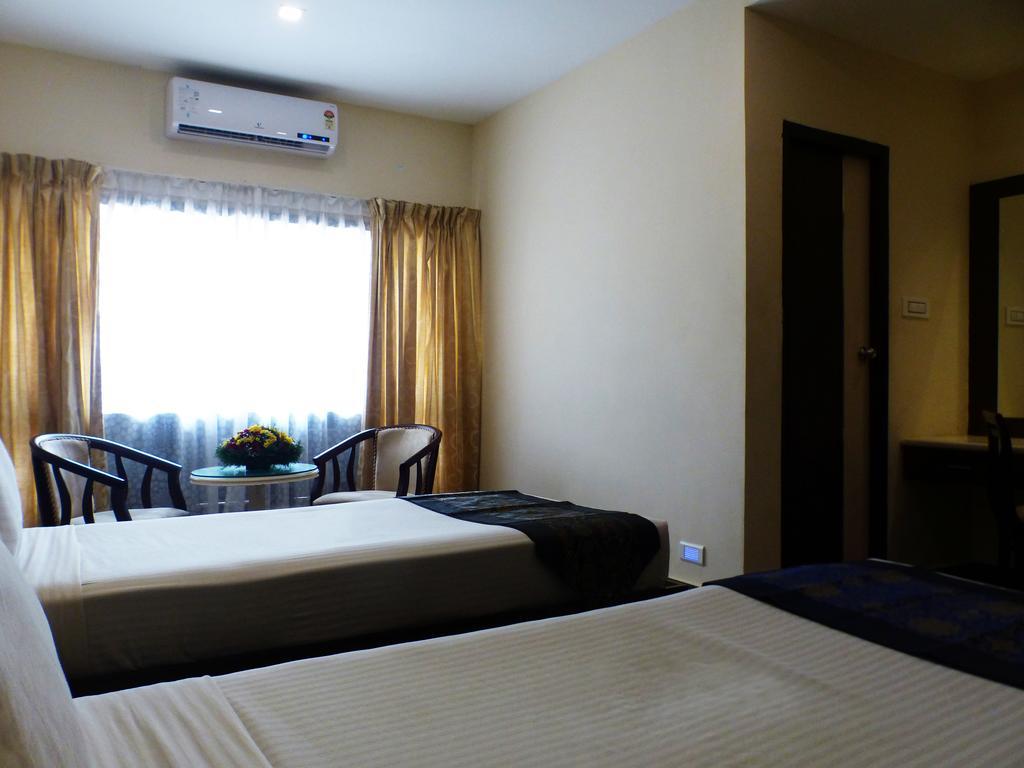 Hotel Highway Garden Kochi