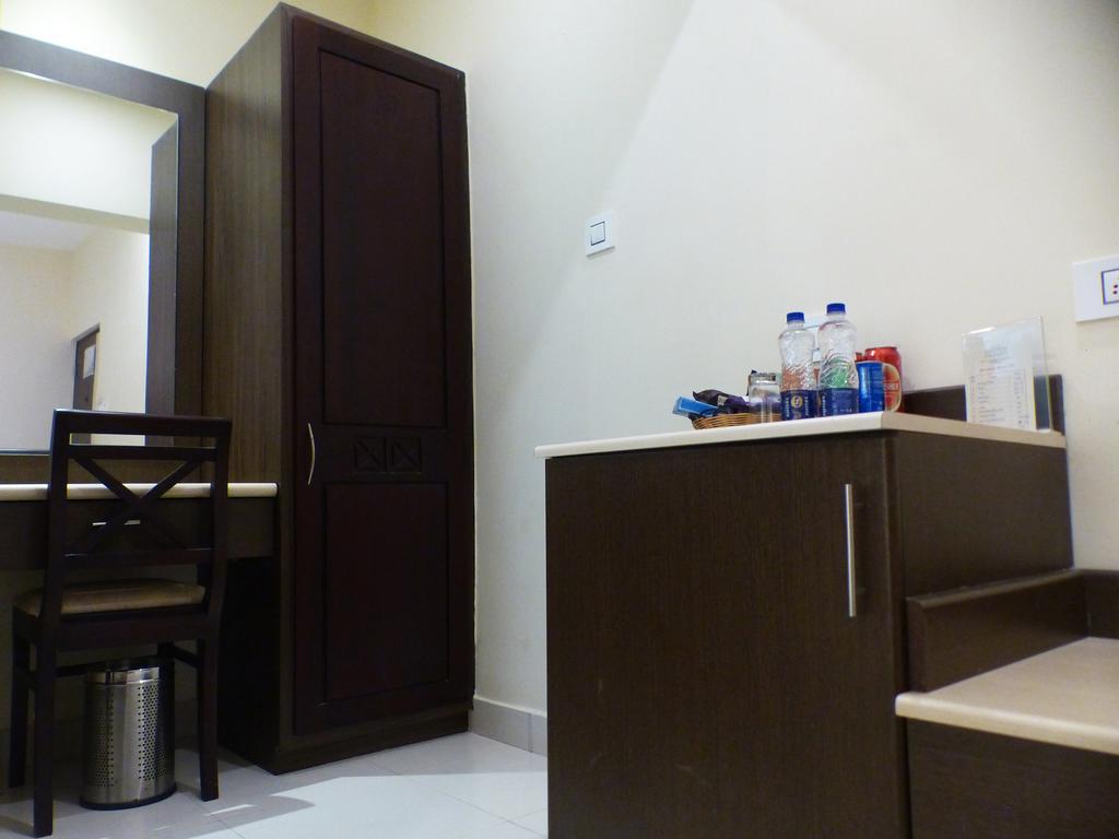 Highway Garden Hotel 3*