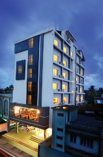 Hotel The Senate Kochi