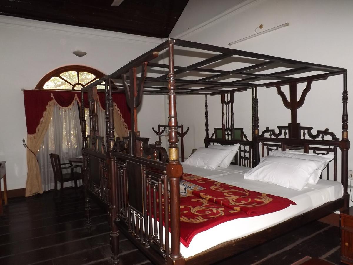 Guest house Ballard