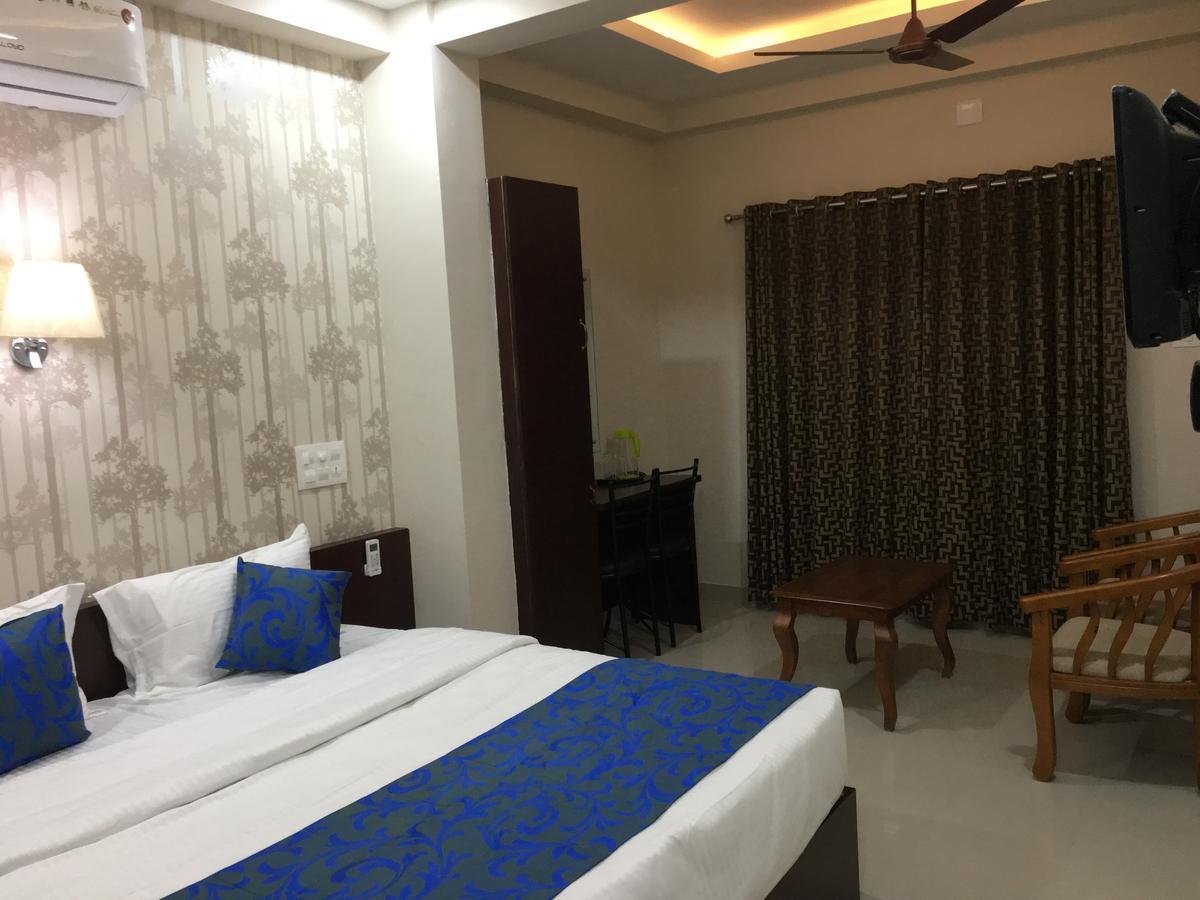 Almas Residency