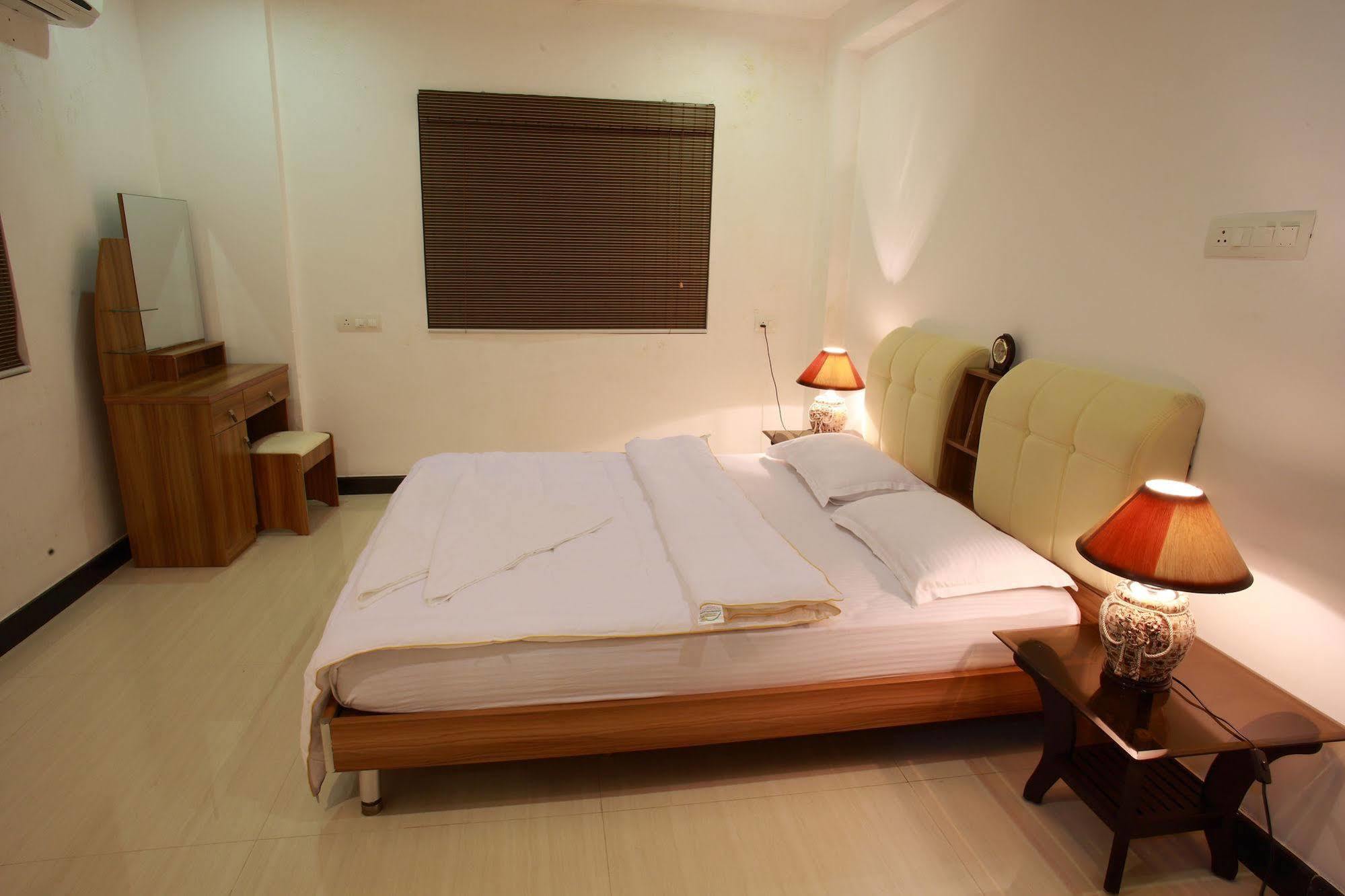 Phils' Residency & Banquets Hotel