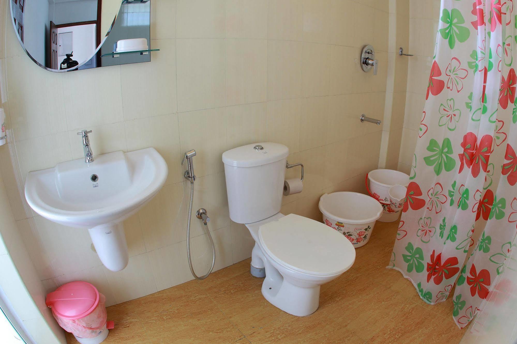 Hotel Phils' Residency & Banquets 2*