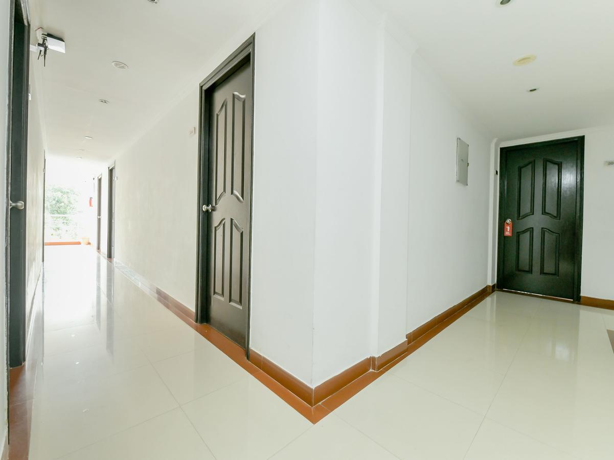 Oyo 15460 Centre Point Kochi
