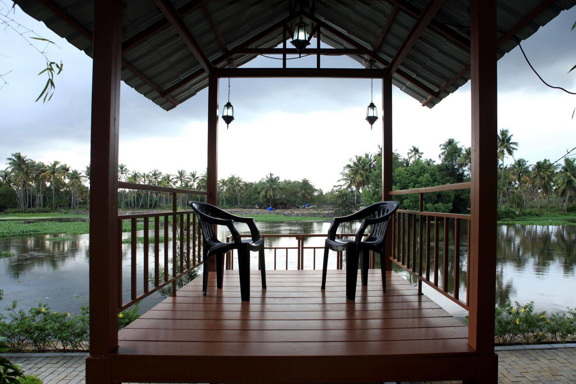 Punarnava Bamboo Lagoon Ayurveda Village Holiday park 5*