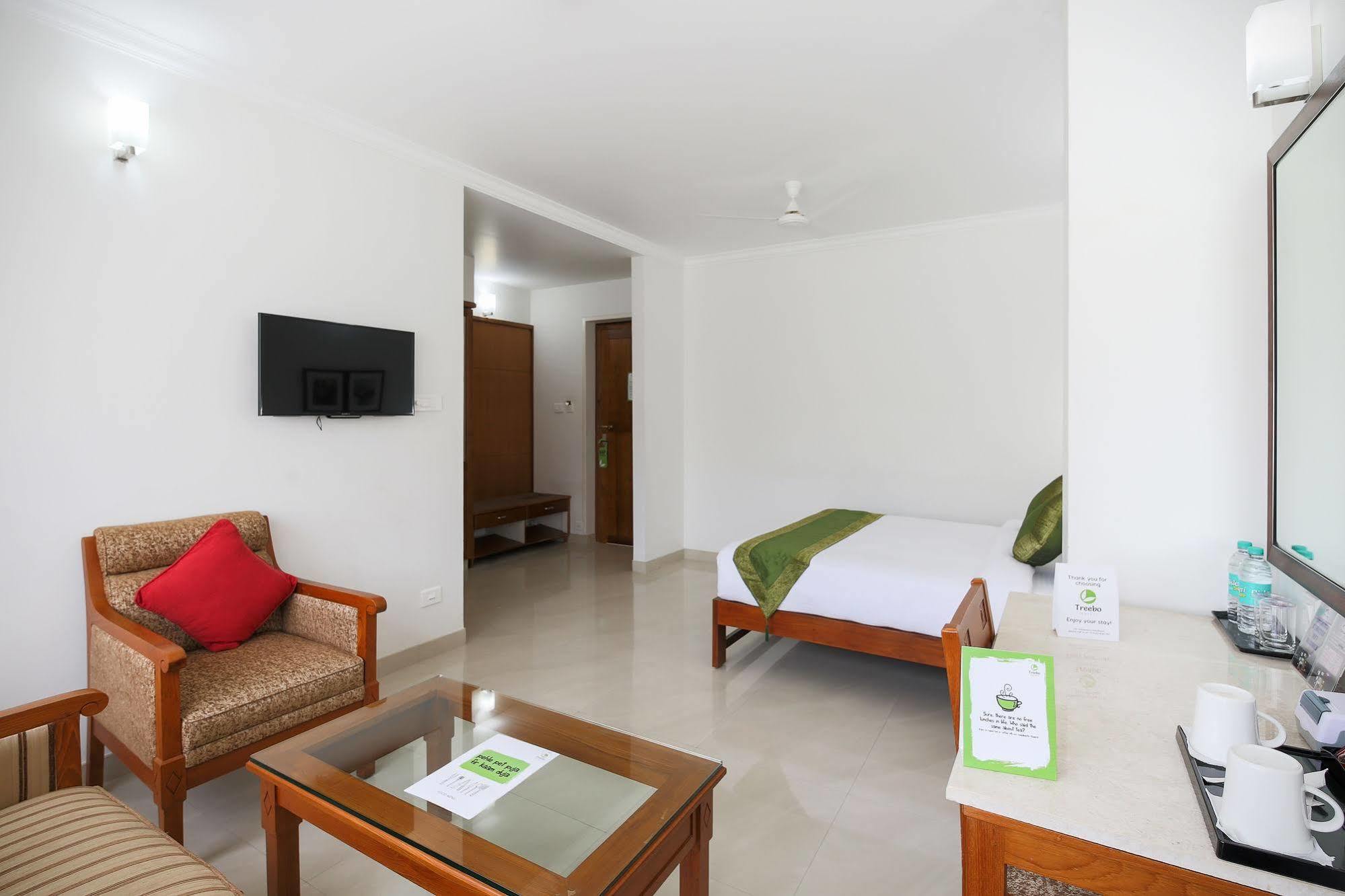 Treebo Tgr Hotel