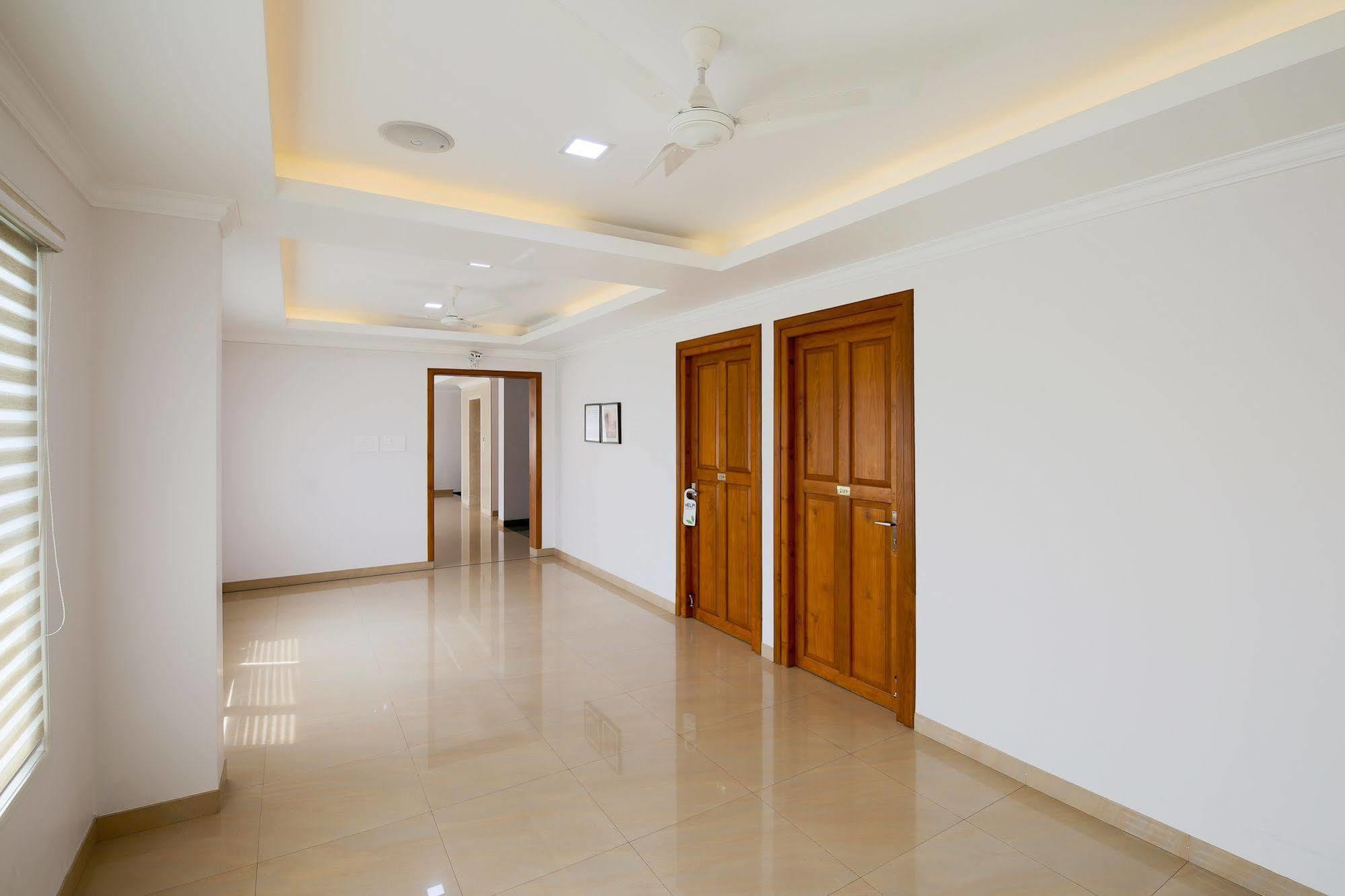 Treebo Tgr Hotel 3*