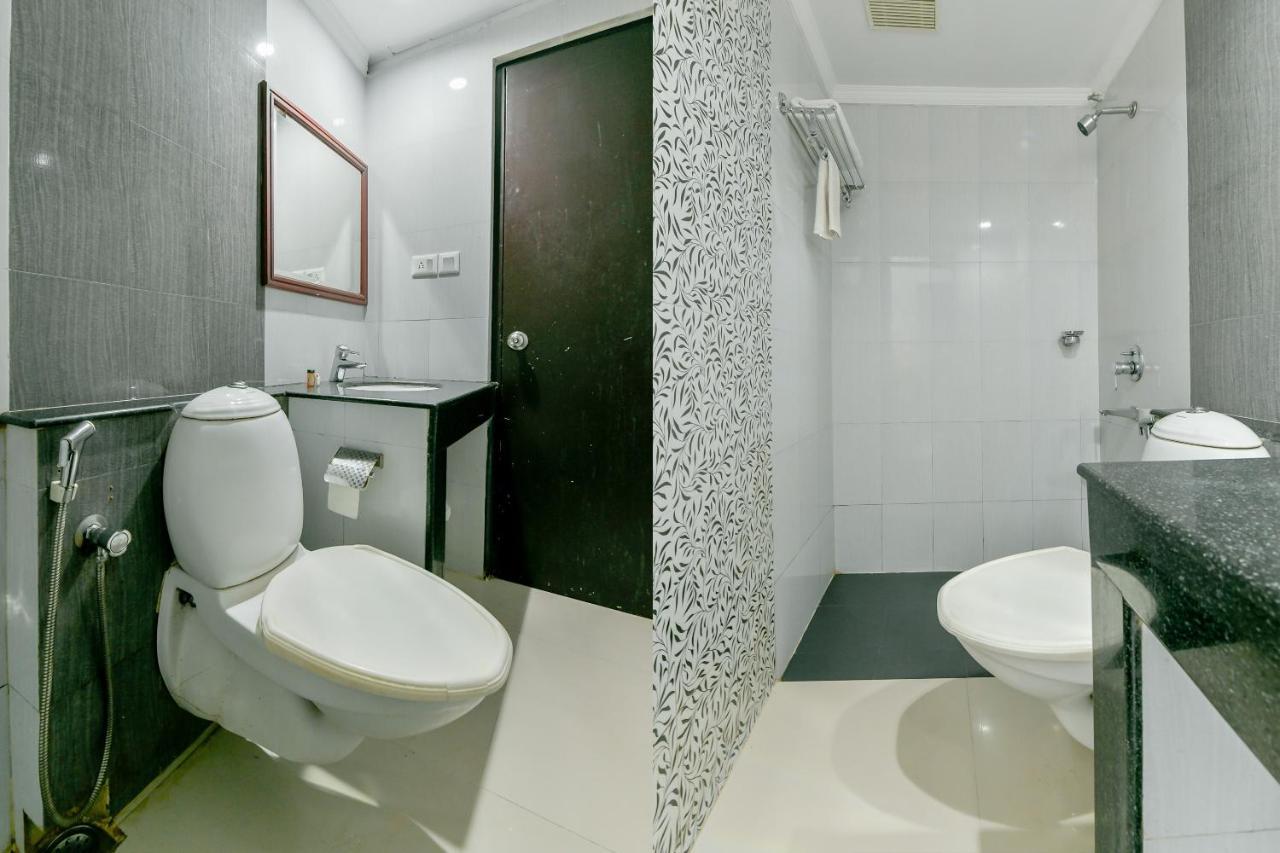 Hotel Oyo 15460 Centre Point Kochi
