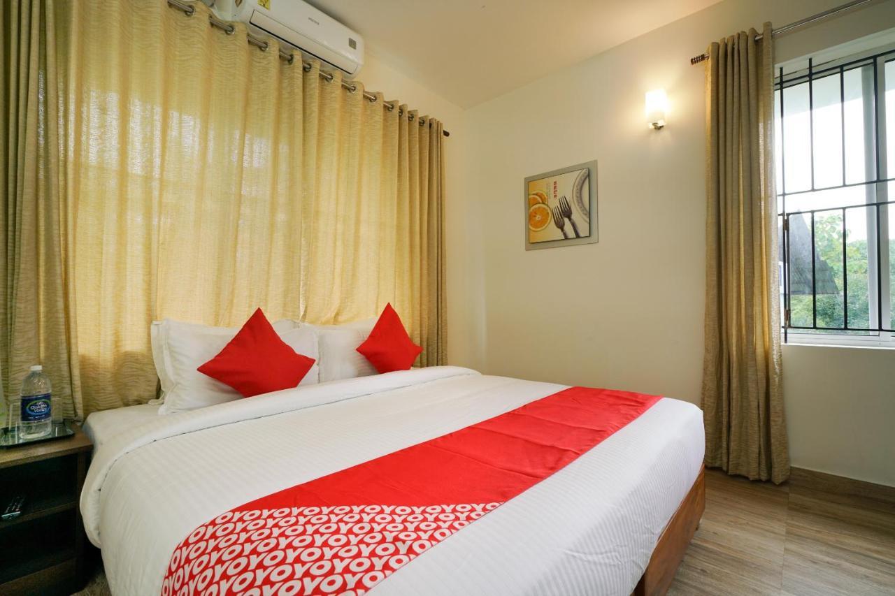 Oyo 15574 Caprice Residency, South Hotel 3*