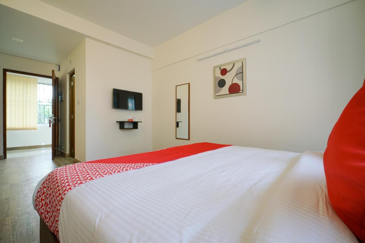 Oyo 15574 Caprice Residency, South Hotel Kochi