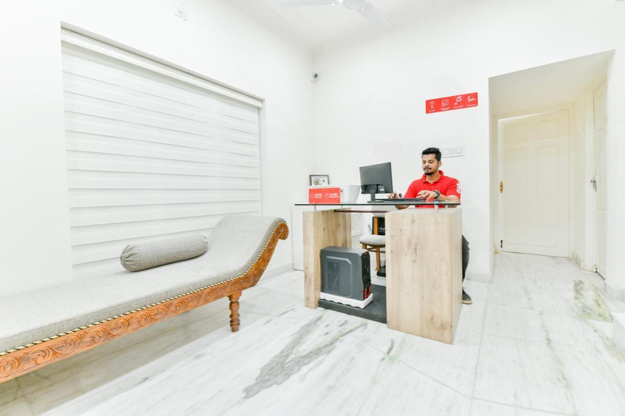 Hotel Oyo 16844 Adams 3*