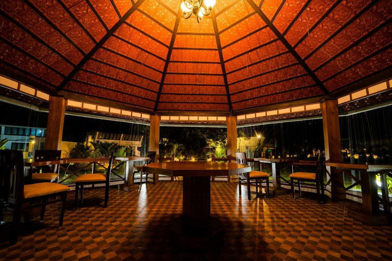 Resort Nihara And Cochin Kochi