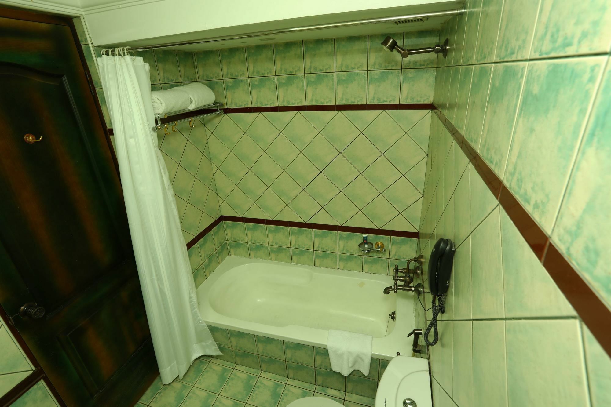 Hotel Travancore Court Kochi