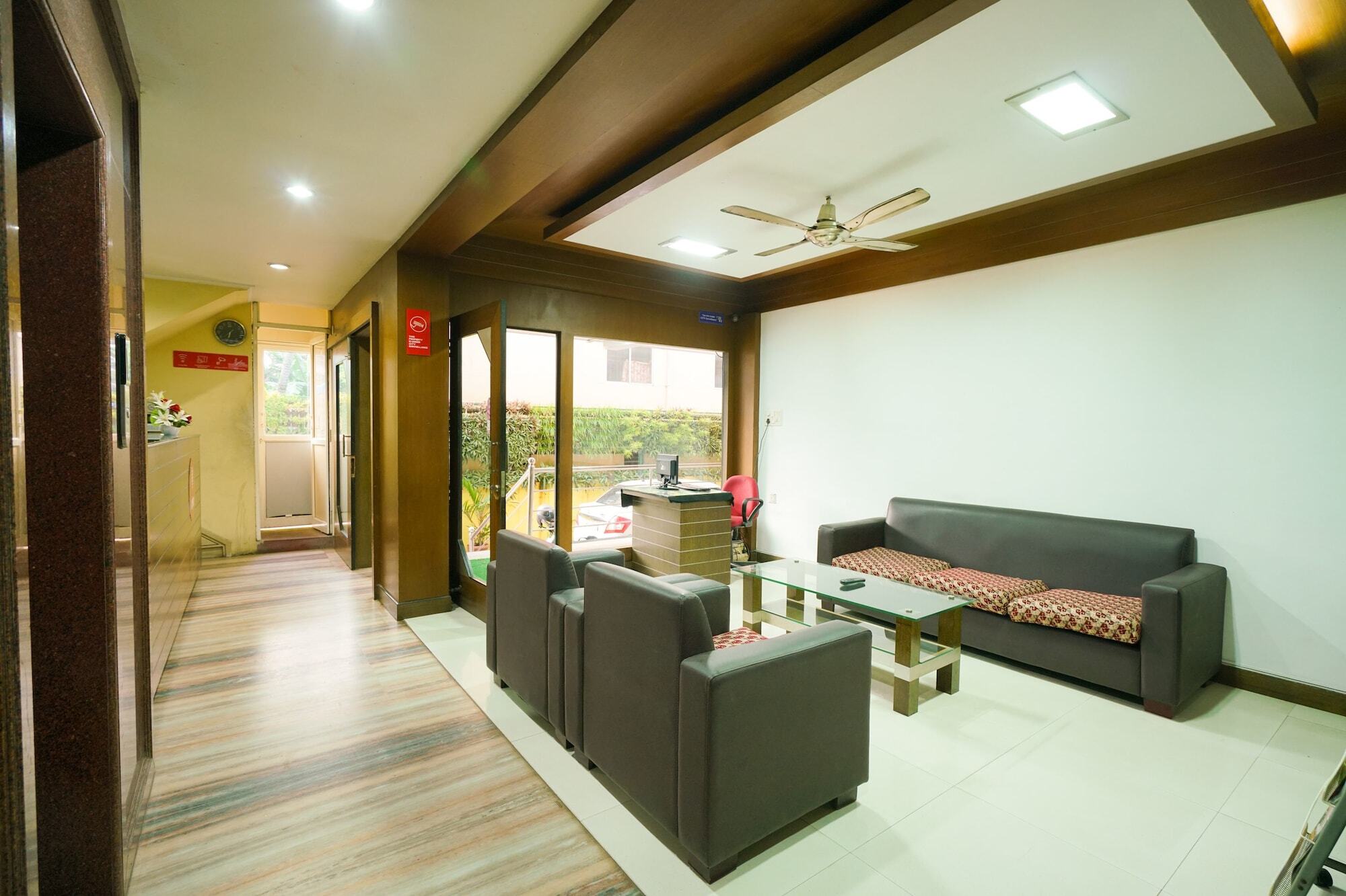 Hotel Oyo 3633 Nanda 2*