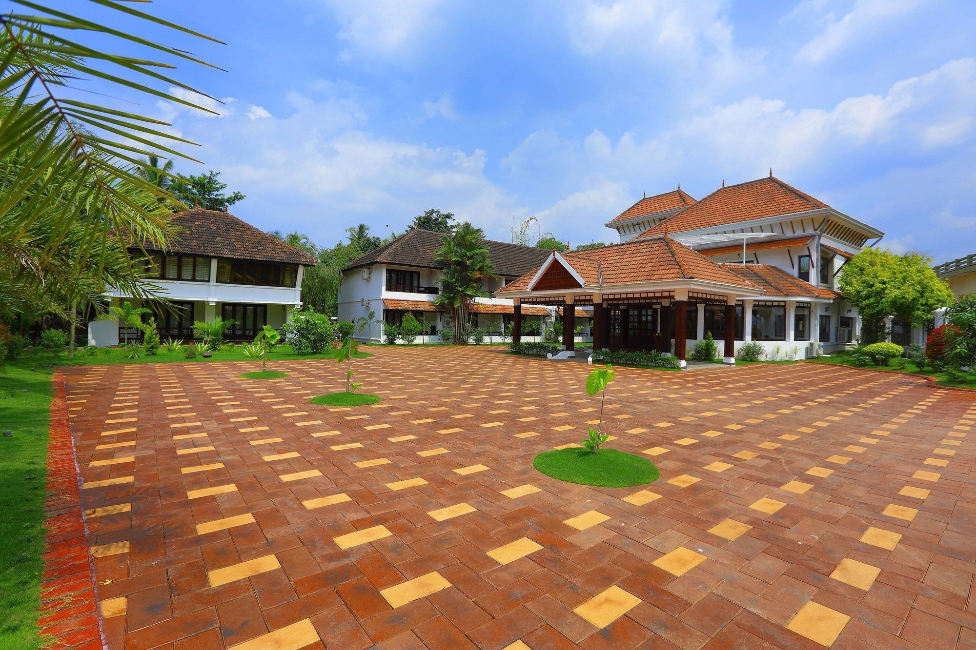 Resort Nihara And Kochi