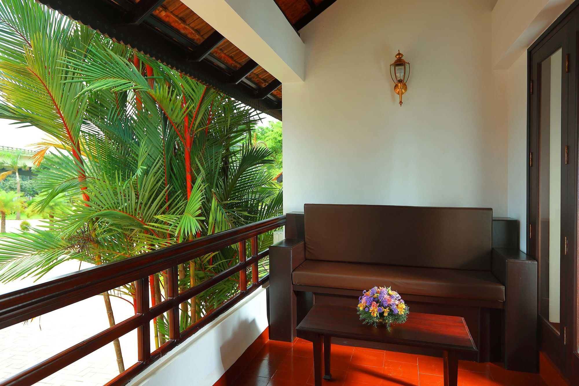 Nihara And Resort 3*