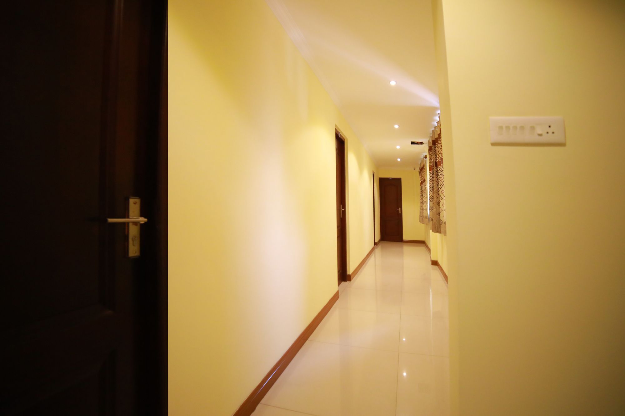 Hotel Oyo 8214 Malabar Plaza Residency 1 3*