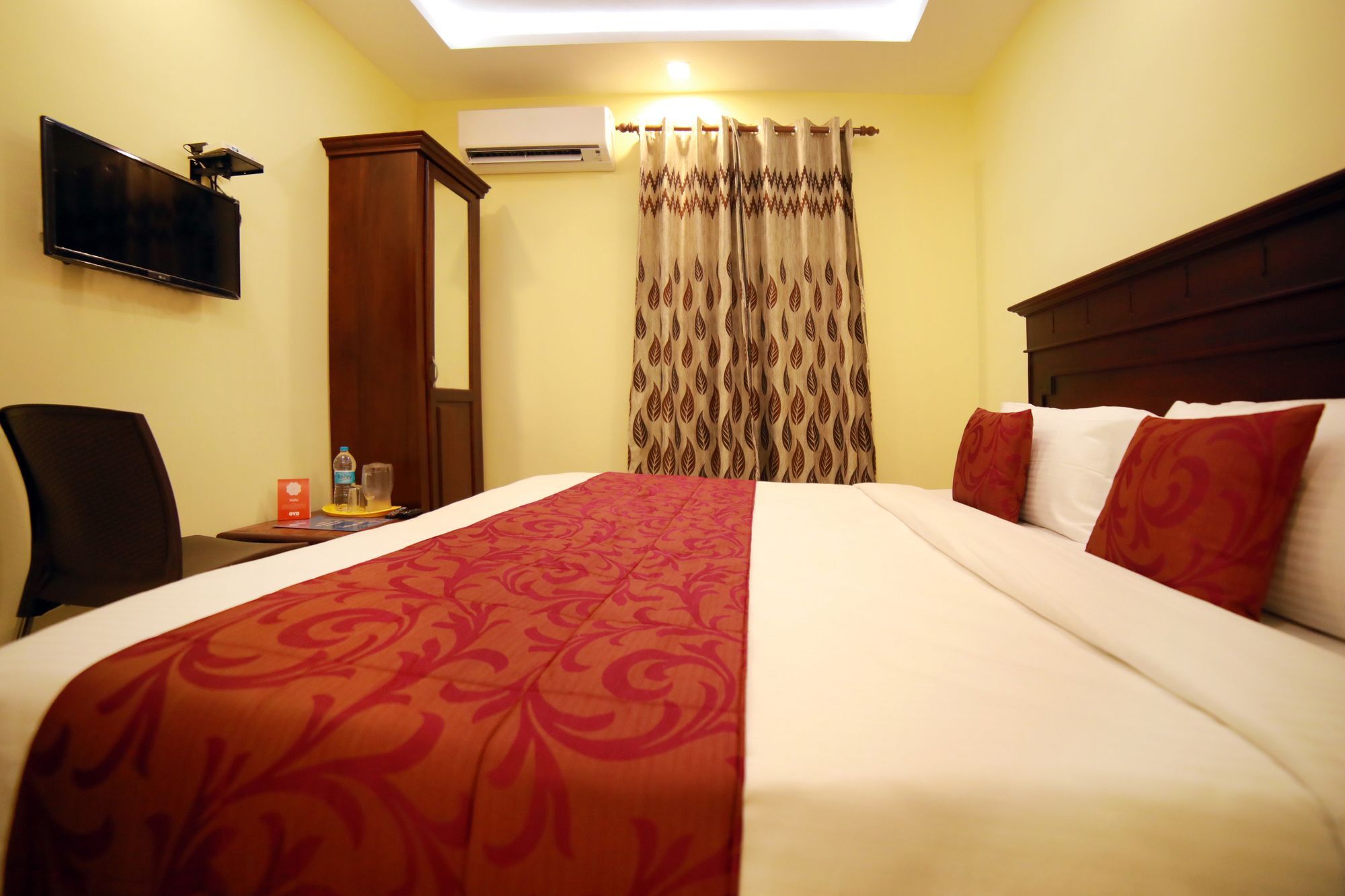 Oyo 8214 Malabar Plaza Residency 1 Hotel 3*