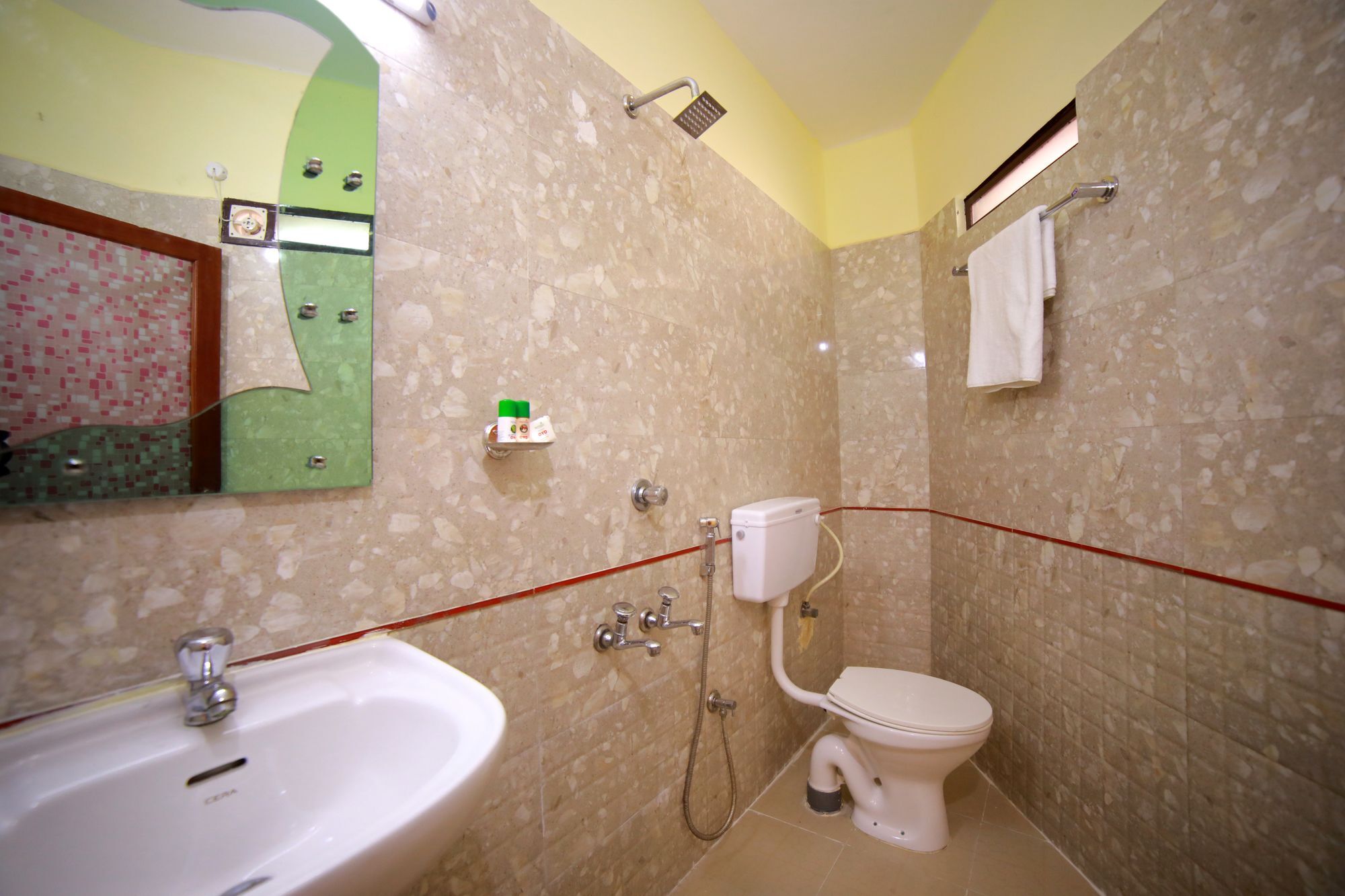 Oyo 8214 Malabar Plaza Residency 1 Kochi