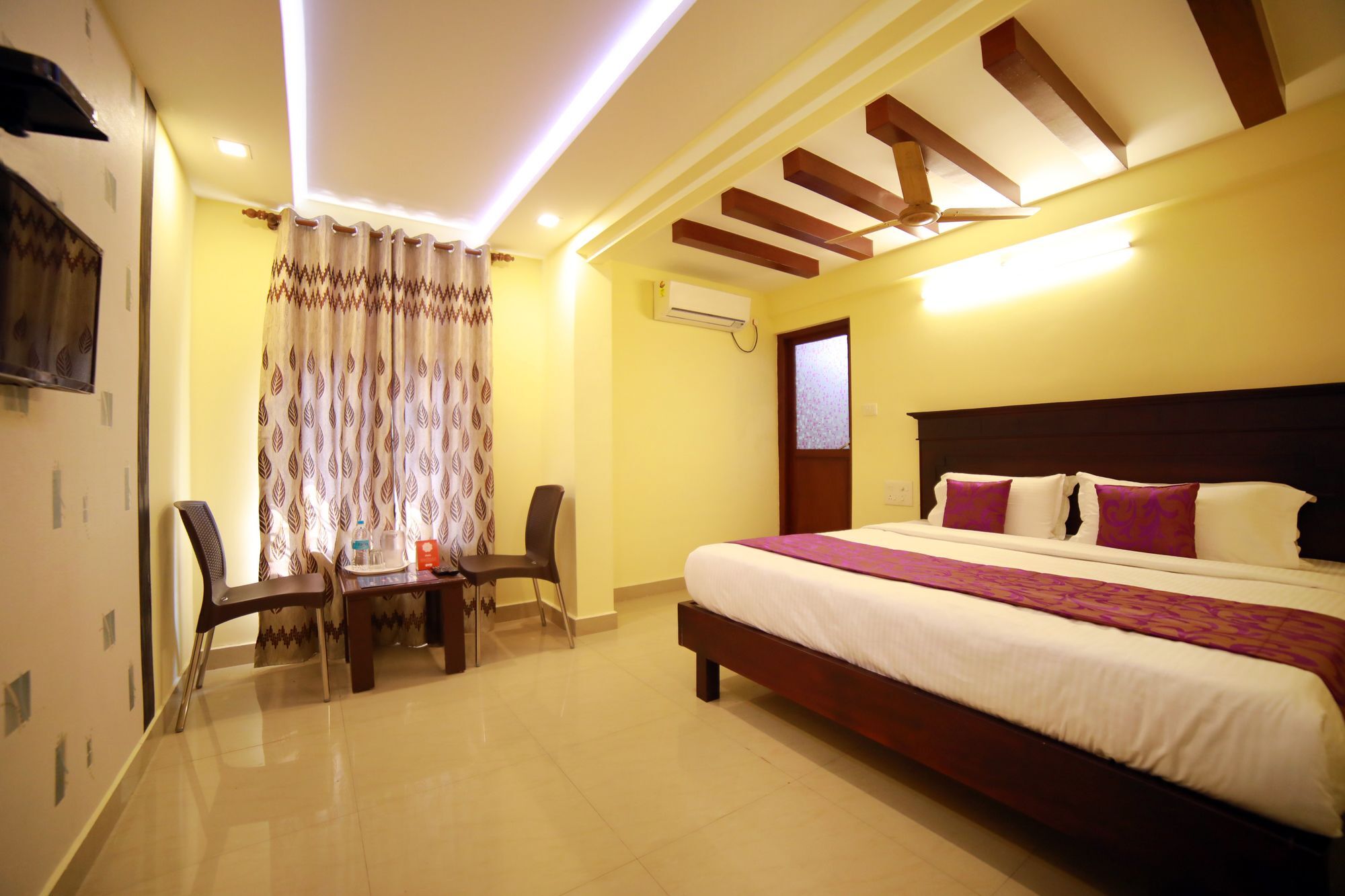 Hotel Oyo 8214 Malabar Plaza Residency 1 Kochi