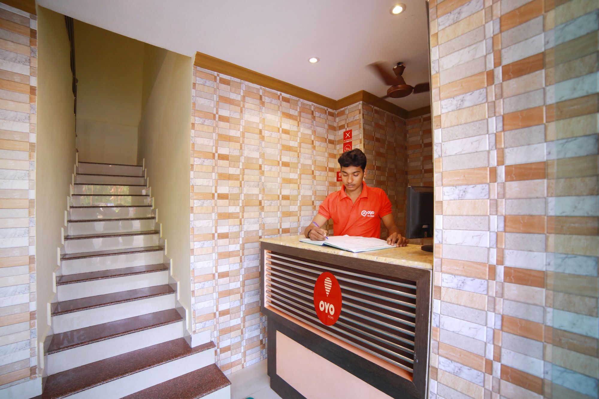 Hotel Oyo 8214 Malabar Plaza Residency 1 Kochi