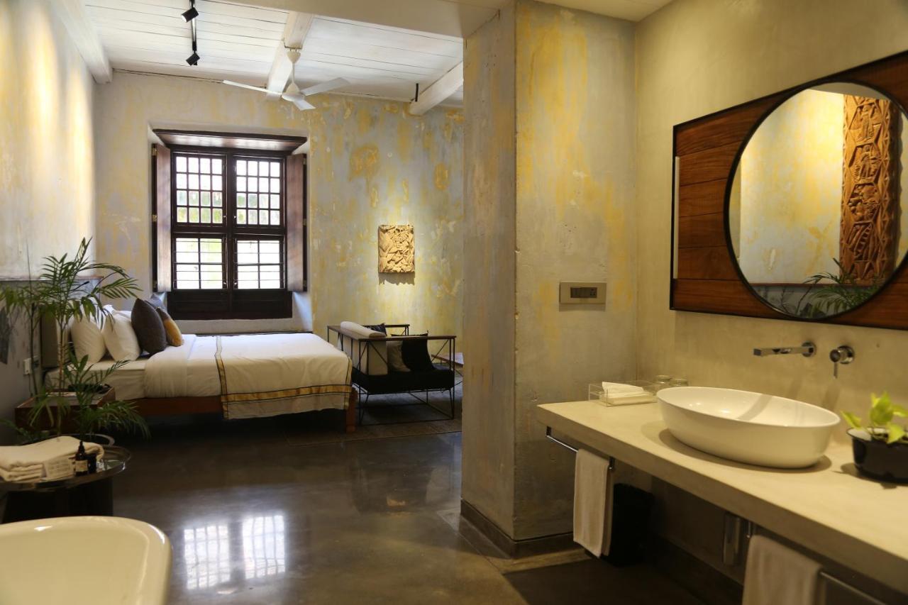 Hotel The Postcard Mandalay Hall,