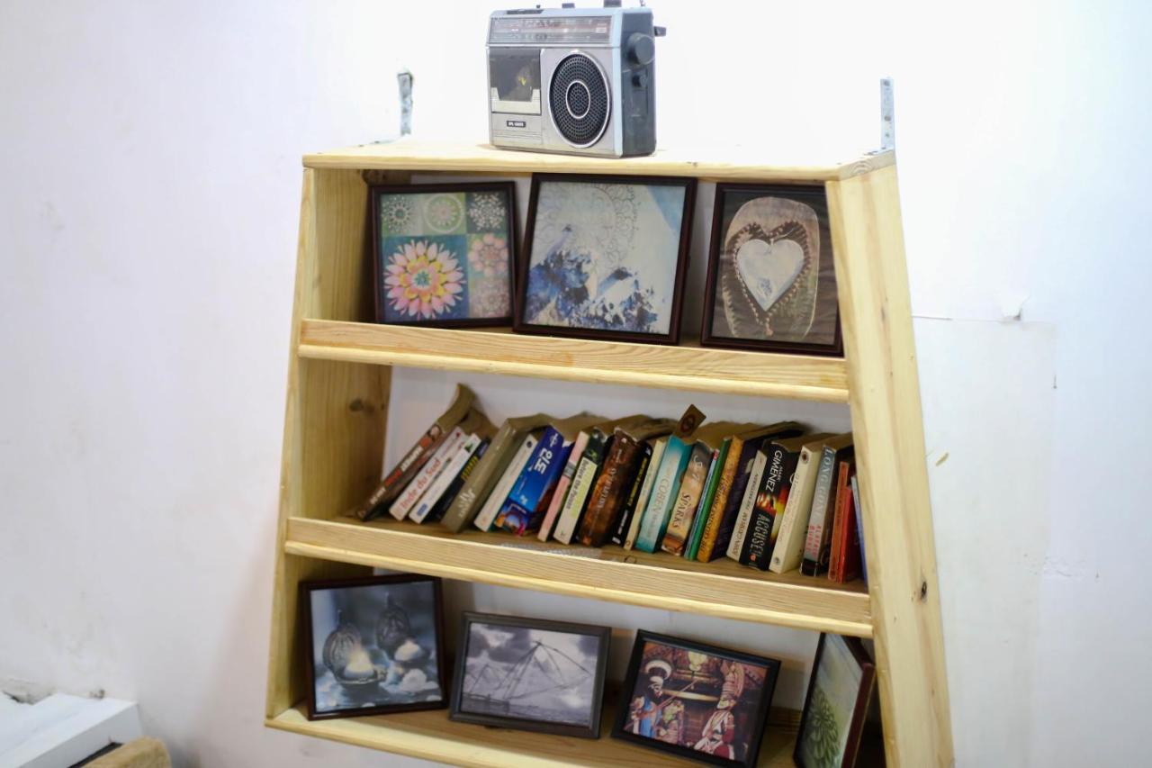 X Hostel *