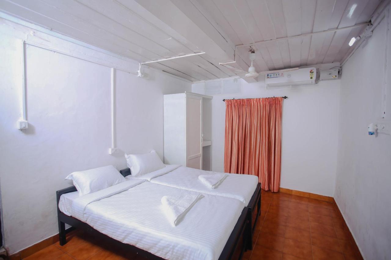 Hostel X