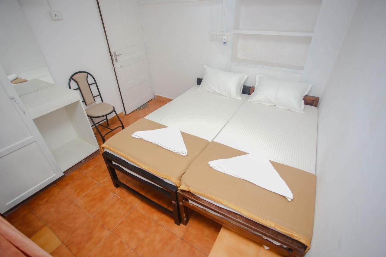 Hostel X *