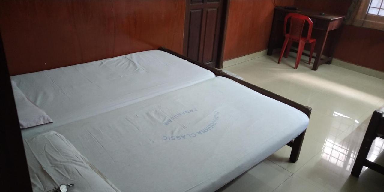 Unnikrishna Hotel